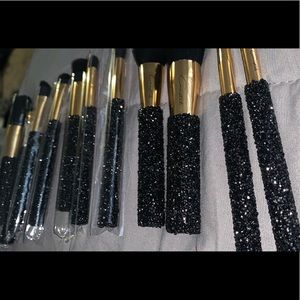 Black Rhinestone Brush Set